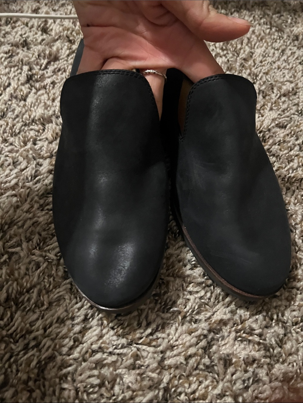 Women Black Slip-On Casual Loafers - Picture 6 of 6